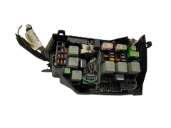 Fuse Box Ford 6G9T-14A067-AB