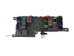 Fuse Box Volvo 9452993 518322110 37904