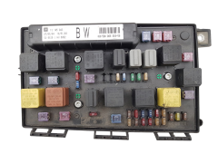 Fuse Box Opel 13145043 5DK008668-50 Hella