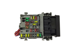 Fuse Box 13222786 Opel GM 18907
