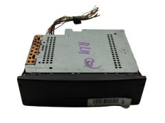 Radio Player Tuner Renault 8200205833 --C RENRAT120-52 9330