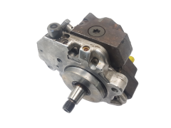 Injection Pump Bosch 7788670 0445010045 0928400560 2.0D BMW