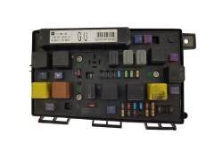 Fuse Box Opel 13206748 5DK008668-48 GM Hella