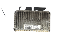 Controller S118057303D 8200372254 820027204  Renault Siemens 