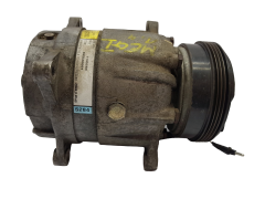 Air Con Compressor/Pump Renault Megane I 7700273320 1135284 5284 Delphi 6982