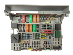Fuse Box BMW 6906621-06
