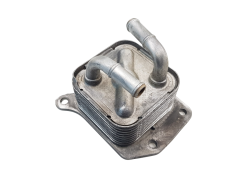 Engine Oil Coolerr 213051KC0C 1.6 TCE Renault Nissan 6000km
