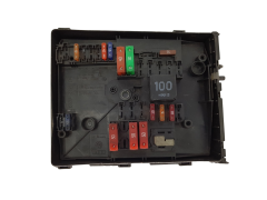 Fuse Box 1K0.937.629.A 0-1703390-8 VW Audi Tyco 18501