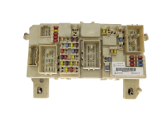 Fuse Box 97RA-000001 97RA-012108 A-002108 Ford