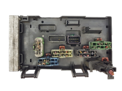 Fuse Box Chrysler 05144579AC Fuse Box Chrysler 05144579AC