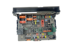Fuse Box 9119444-04 BMW 37857