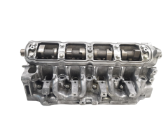 Cylinder Head 7701476170 5950 1.9 DI DCI D4192T4 Renault Volvo 1015
