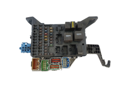 Fuse Box Ford 4S7T-14A073-AA 35091