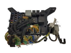 Fuse Box Ford 1S7T-14A073-AE 19856