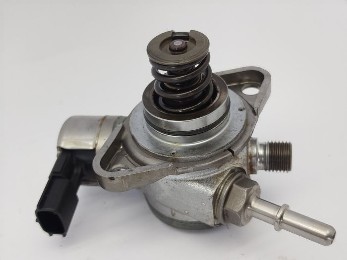 Pompe De Carrburant 1,2 TCE 166307214R H8201437992 Dacia Renault NIssan 0 km - prélevée sur véhicule neuf