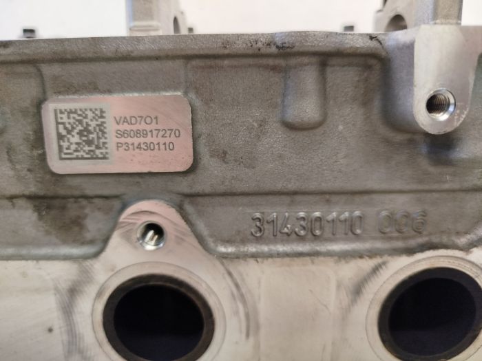 Cylinder Head Volvo 31430110 31430112 9487423 2.0d - used