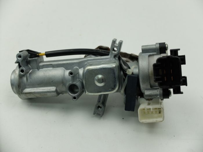 Ignition Switch Suzuki SX4 SL-S18 - used | Eurofrance24.com