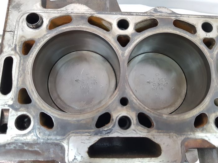 Cylinder Block Assy NFT 1.6 8v Peugeot 306 2001r - used