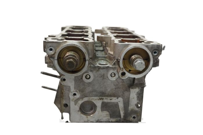 ぐり Cylinder Head 9656249480 1.4 16v KFU Peugeot Citroen - used
