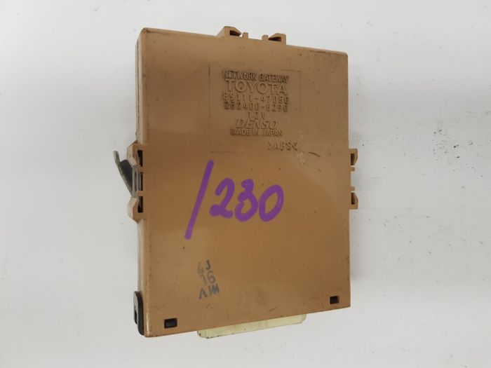 Controller Toyota 89111-47050 232400-5290 Denso - used