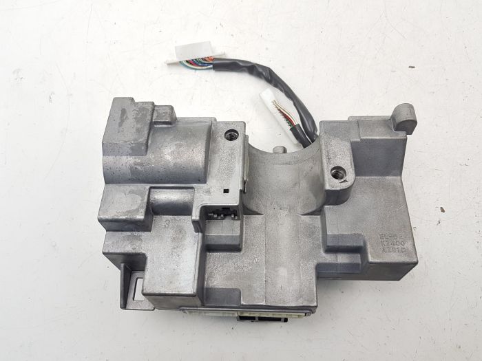 取引(3) Steering Wheel Lock Mazda 3 III EL-02 K7400 AZ91D - used