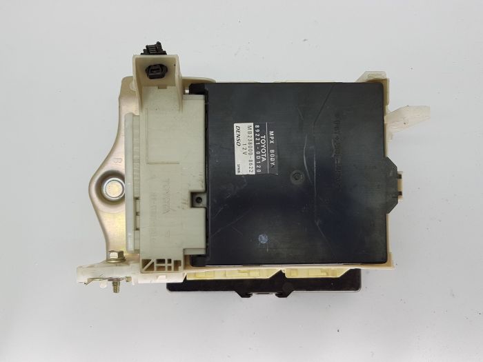 ゆー 国内5月14日発売予定】アディダス オリジナルス ZX 6000