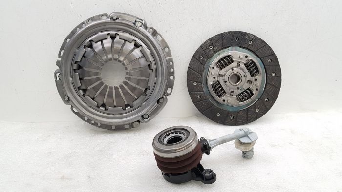 Clutch Kit 302057069R 306206618R 1.0 Renault Twingo 3 0km