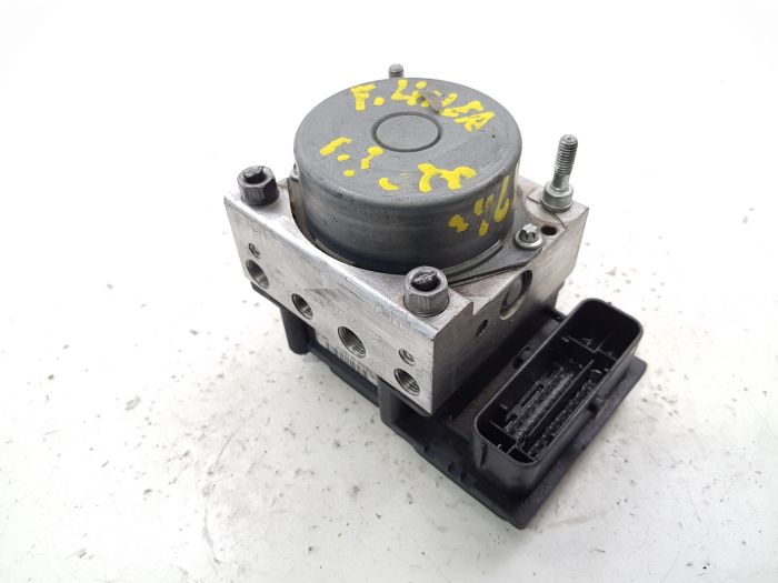 ブラゴ　FIAT Amazon.co.jp: Kyosho Bburago 1/24 Fiat 5OOF 1995 Yellow