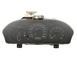 kakoページ Speedometer/Instrument Cluster Mazda 626 KGGG2NC 33160