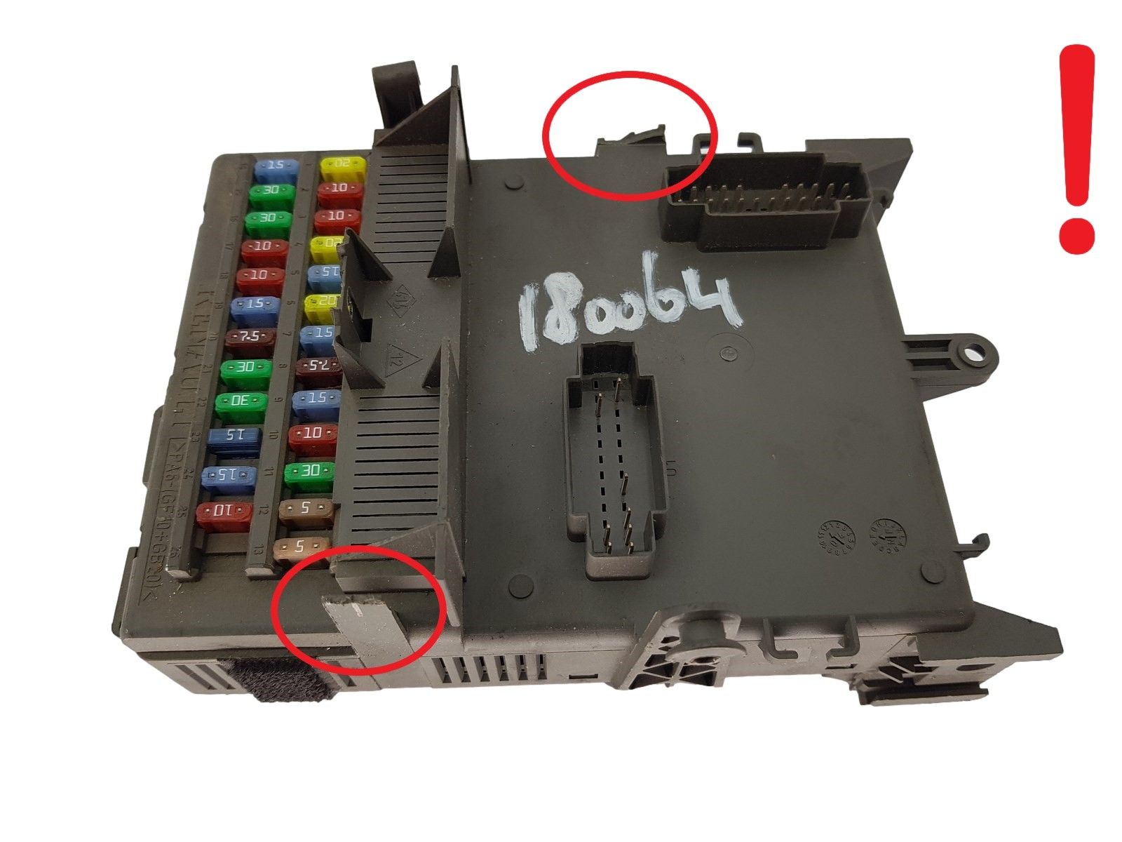 Fuse Box 518837117 8200447438A Renault main product photo