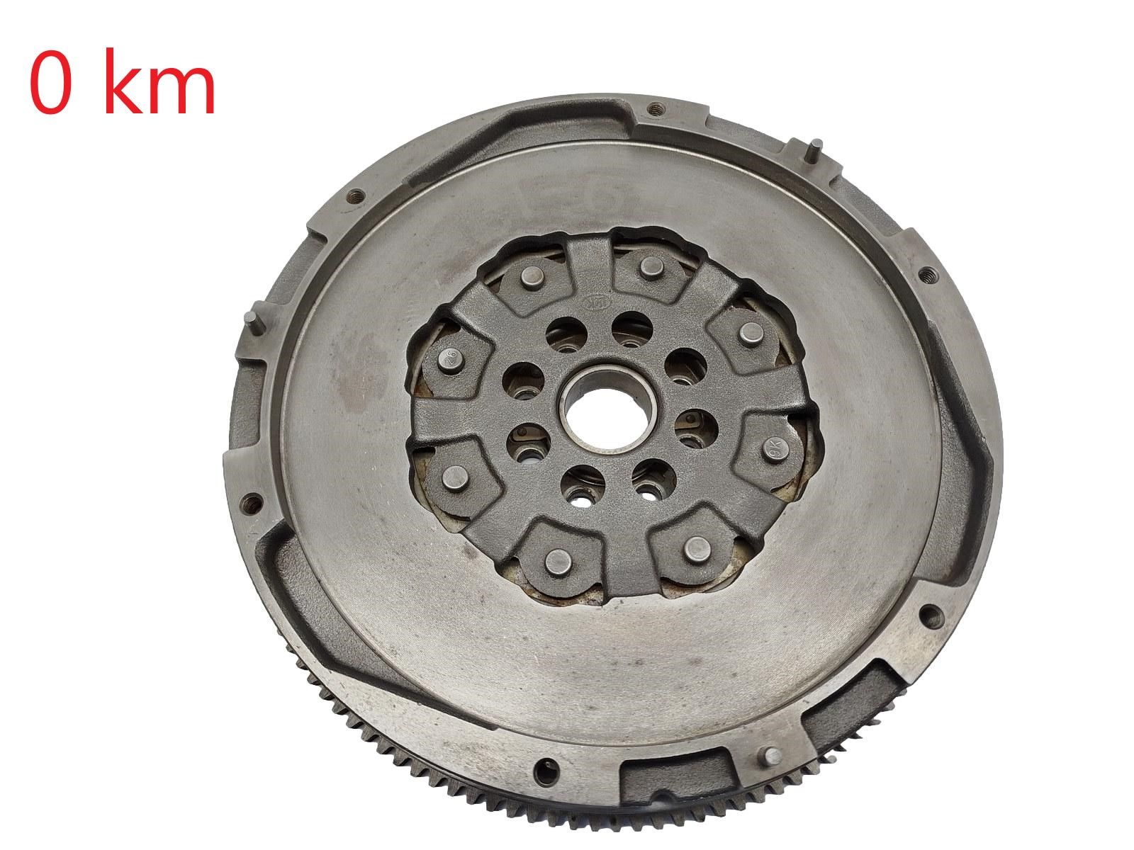 Dual-Mass Flywheel 8200961717 123003319R LUK 2.3 dCi Master 3 Movano 2 NV400 main product photo