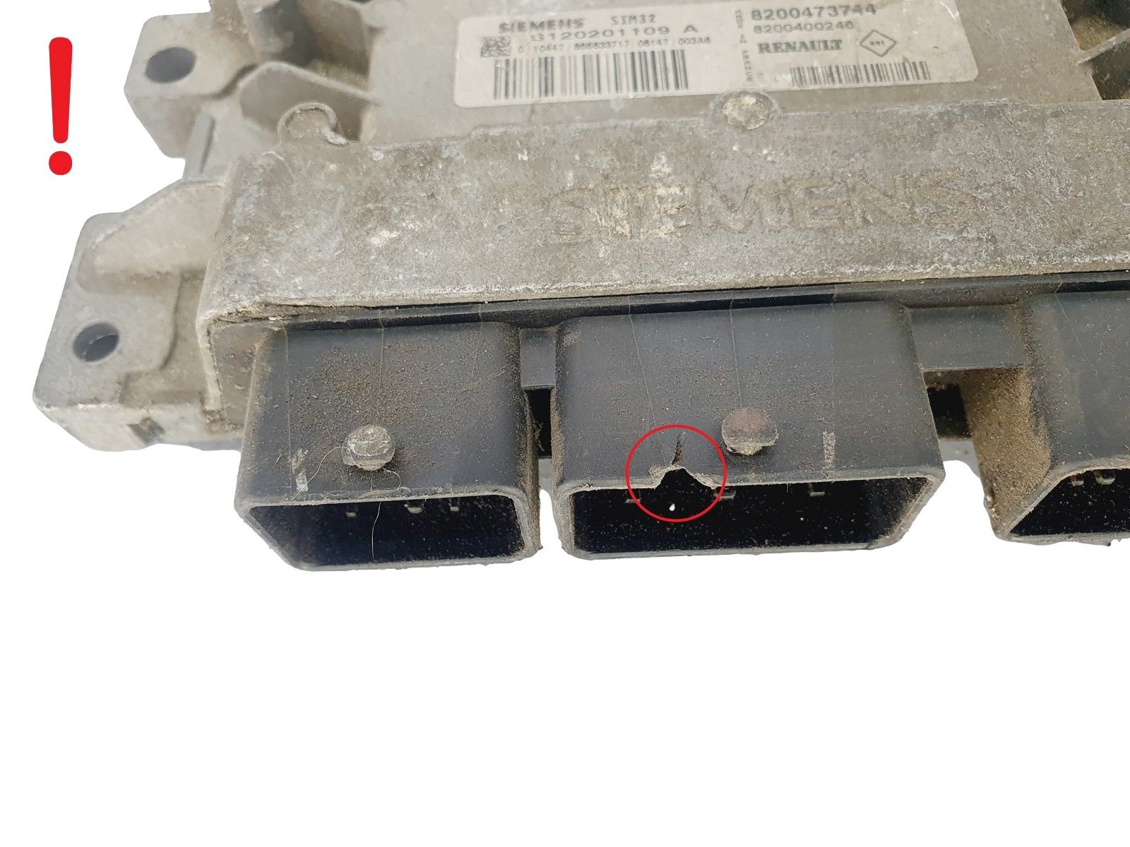 Controller S120201109A 8200473744 SIM32 Renault Siemens 42979 main product photo