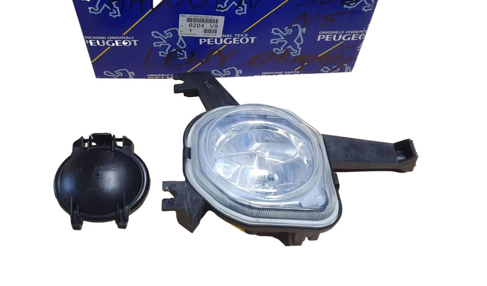 Fog Lamp Left Front Original 6204V9 6204.V9 Peugeot main product photo