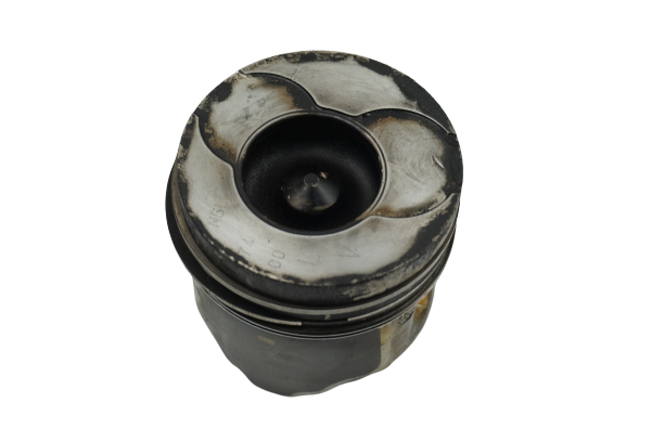 Engine Piston L 7701472833 Renault 1.9 dci main product photo