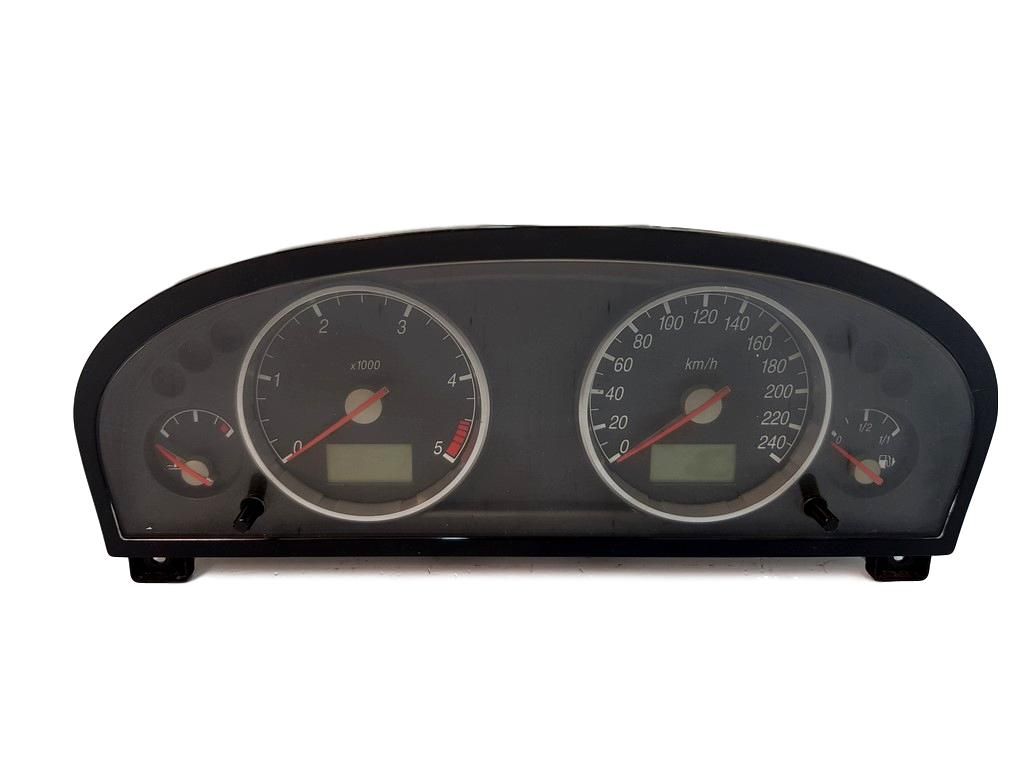 Speedometer/Instrument Cluster Ford Mondeo 1S7F-10849-GE 1S7F10849GE 8428 main product photo