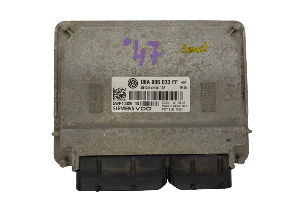 Engine Controller Seat 06A906033FF 5WP40329 Siemens VDO main product photo