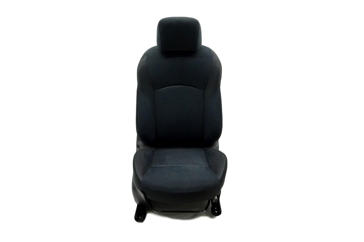 Seat Right Front Nissan Juke main product photo