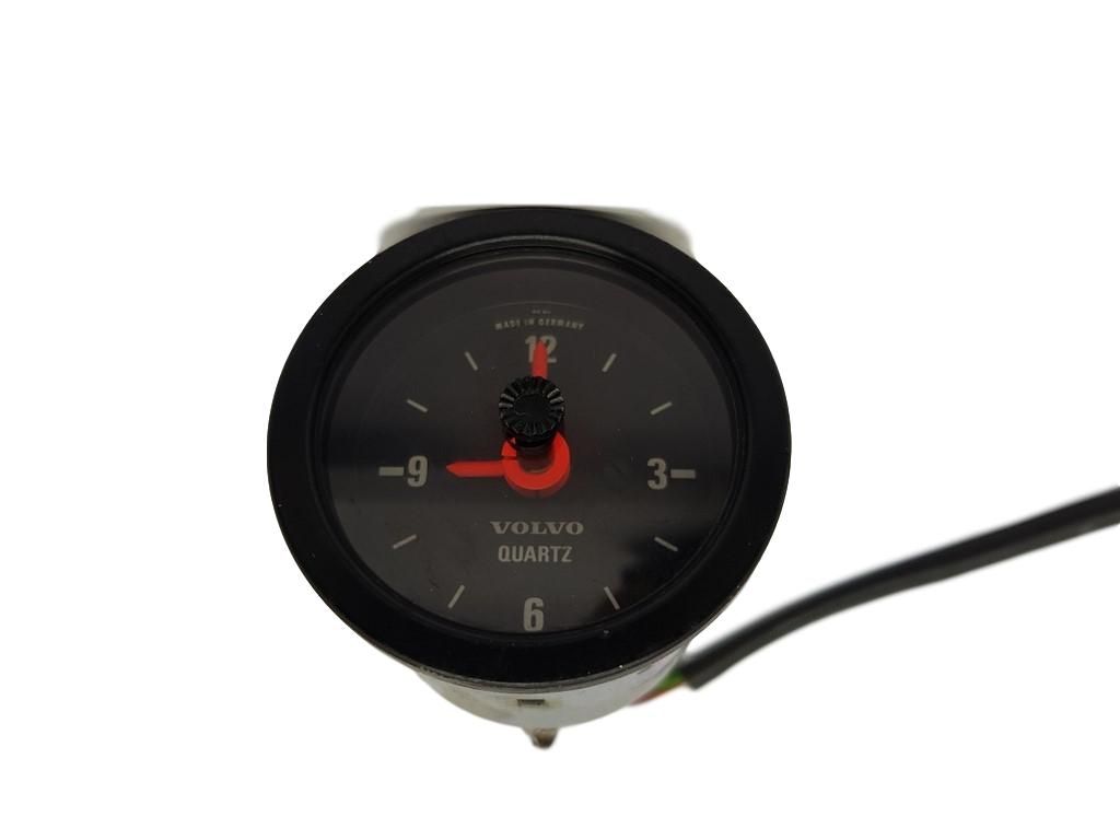 Clock Volvo 240 3515051 370218053003 main product photo