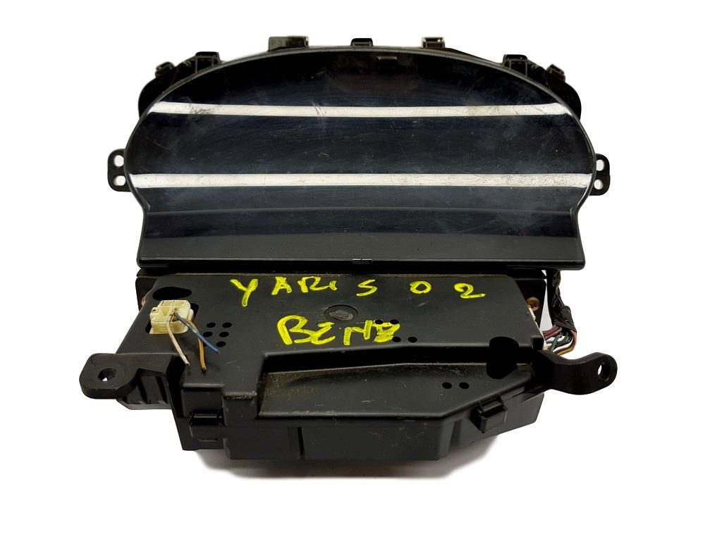 Speedometer/Instrument Cluster Toyota Yaris 83800-52120 457300-0145 12965 main product photo