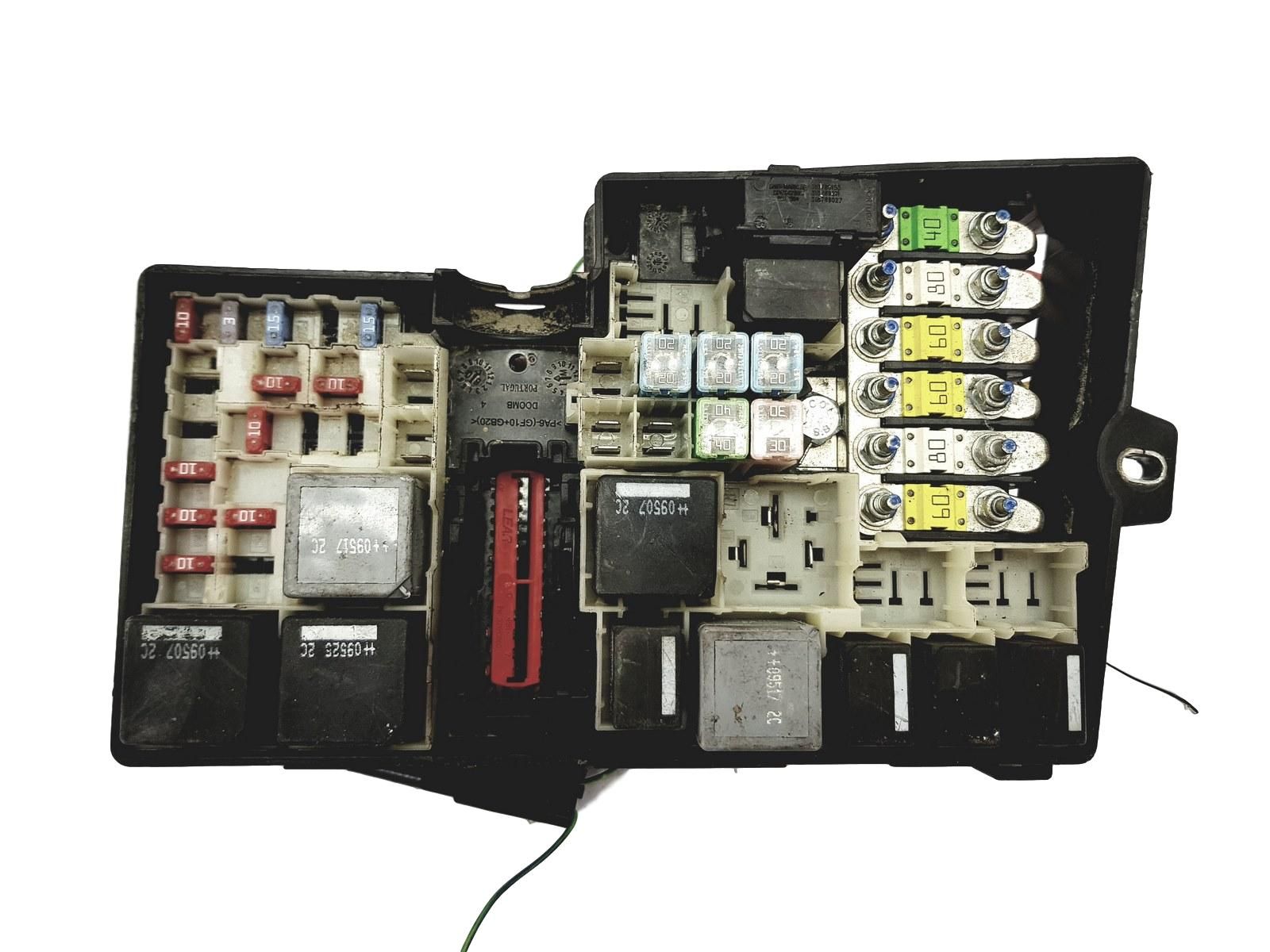 Fuse Box 9M5T-14A067-CA 5B0W80107 Ford main product photo