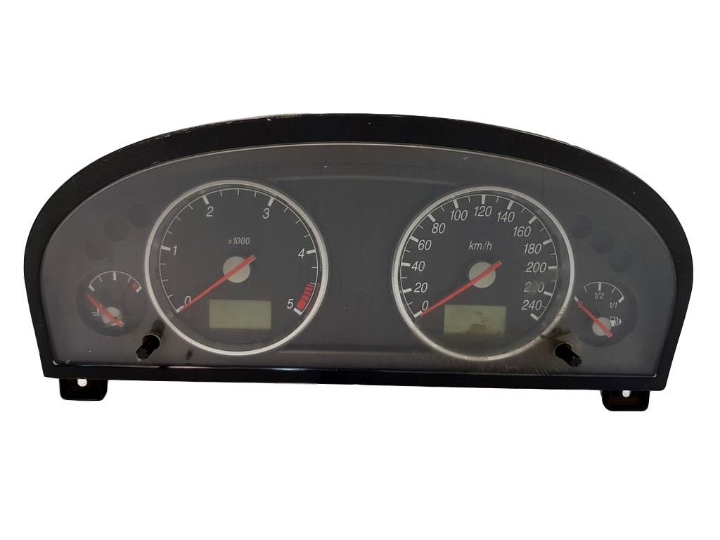 Speedometer/Instrument Cluster Ford Mondeo 1S7F-10849-GE 1S7F10849GE main product photo