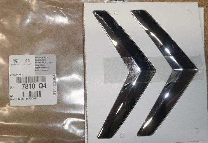 Emblem New Original Citroen C4 Picasso 7810Q4 main product photo