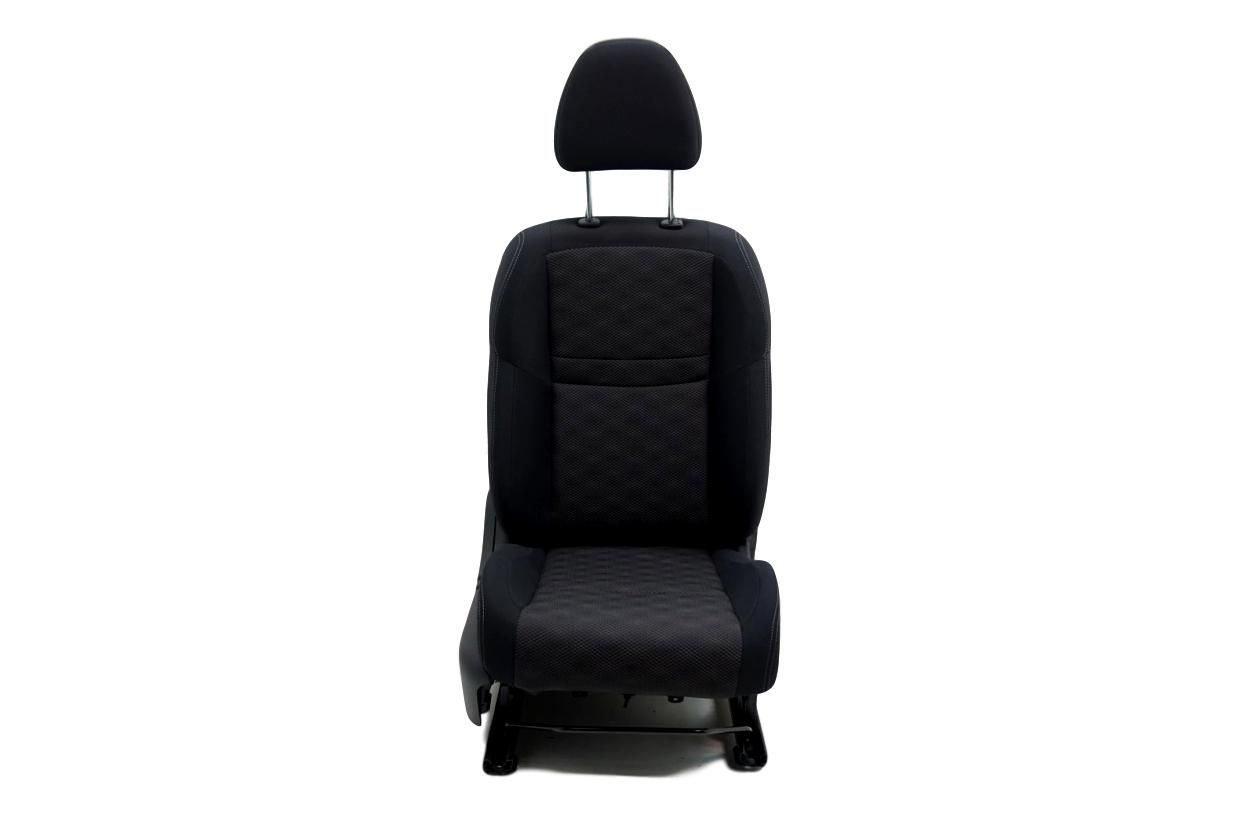 Seat Right Front Nissan Qashqai main product photo