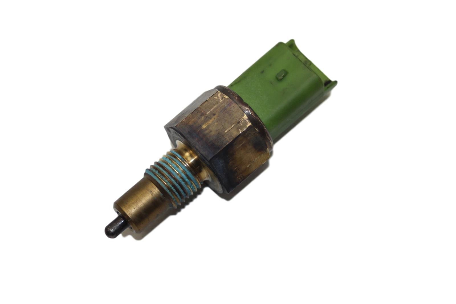 Reverse Gear Sensor 8200008194 Renault Dacia 8200177718 - Buy now!