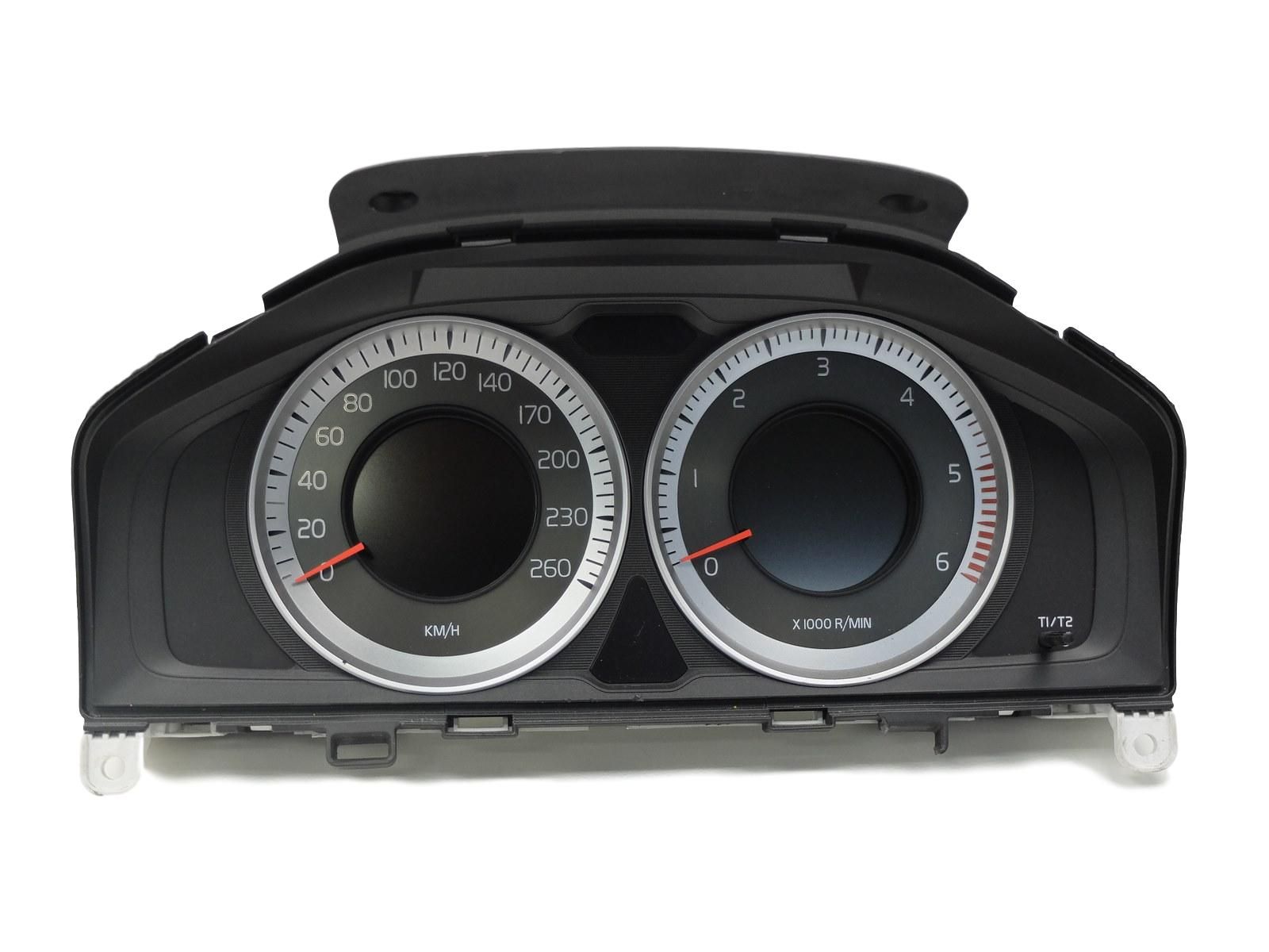 Speedometer/Instrument Cluster Volvo V60 69399870U 36000918 Buy now!